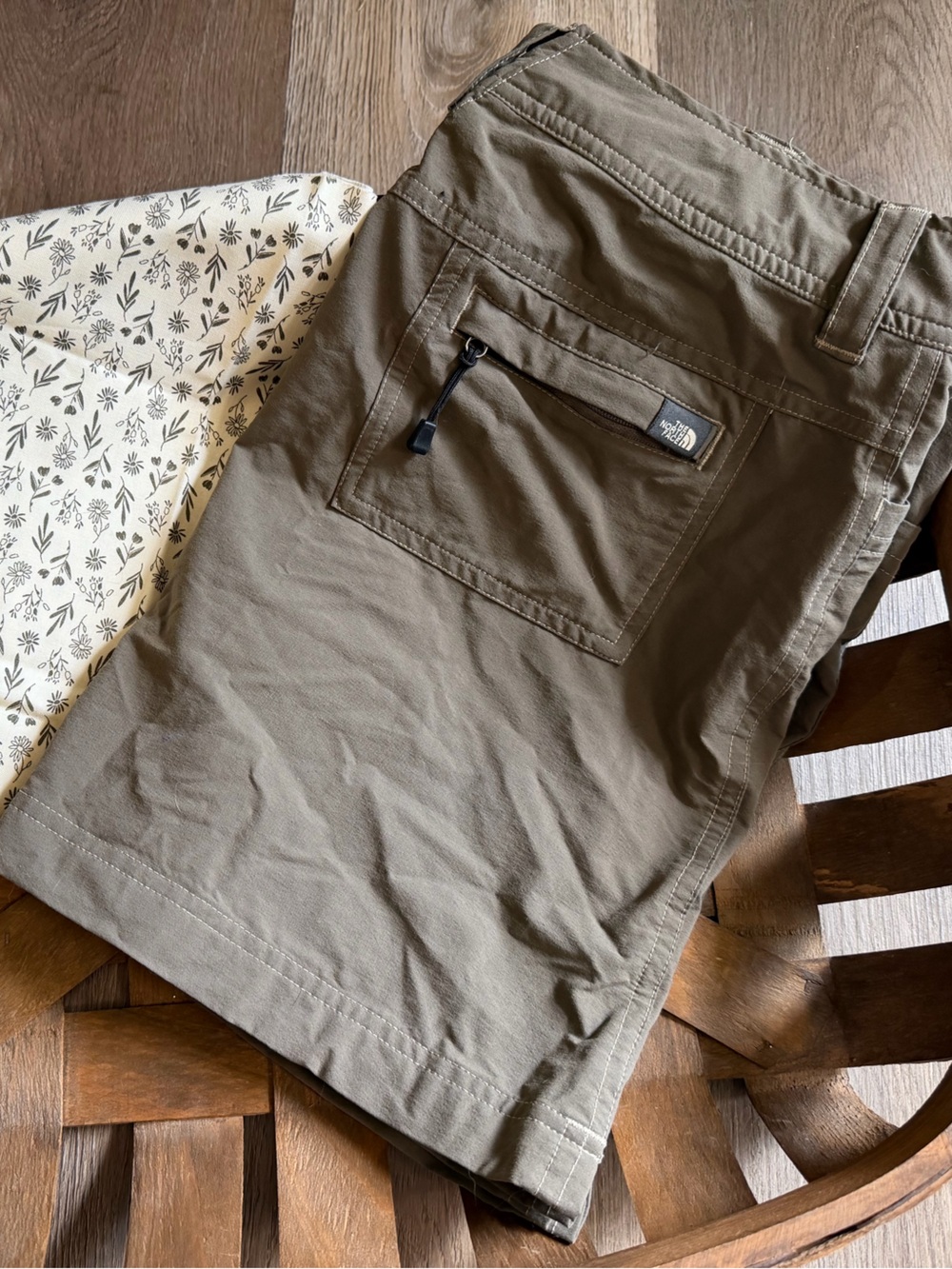 The North Face Men's Olive Cargo Shorts with Zippered Pocket